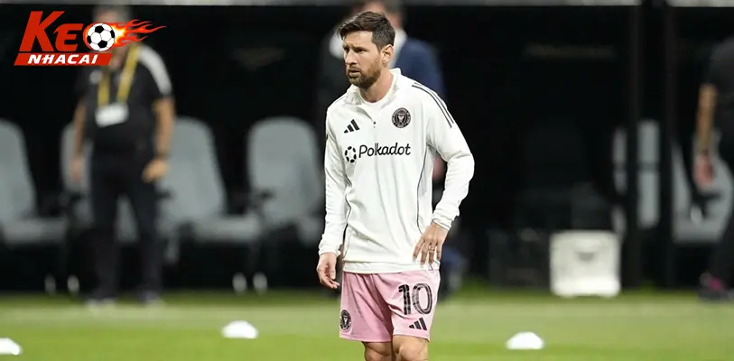 Messi cúi đầu sau trận thua PSG tại Club World Cup